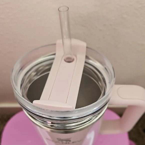 Stanley Pink Tumbler with Handle - Picture 2 of 5